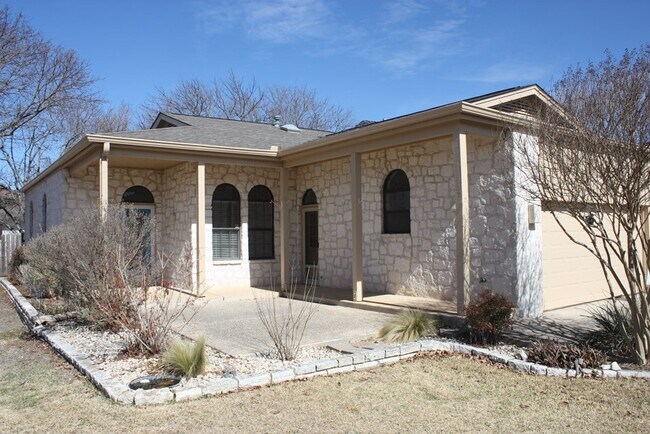 Foto del edificio - 1816 Woodstone Dr