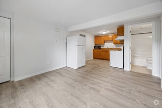 Building Photo - 9 Guiel Pl