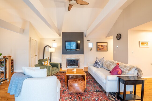 Foto del edificio - 1111 N Honore St