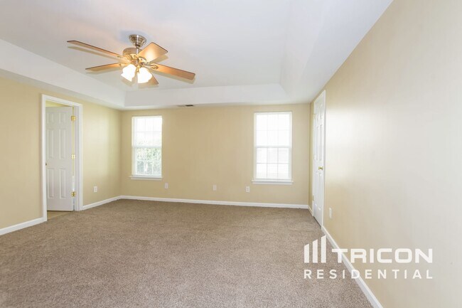 Building Photo - 7030 Hidden Creek Dr
