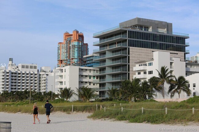 Building Photo - 335  Ocean Dr 339 Miami Beach Fl 33139