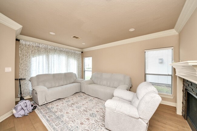 Building Photo - 14454 Summerleaf Ln