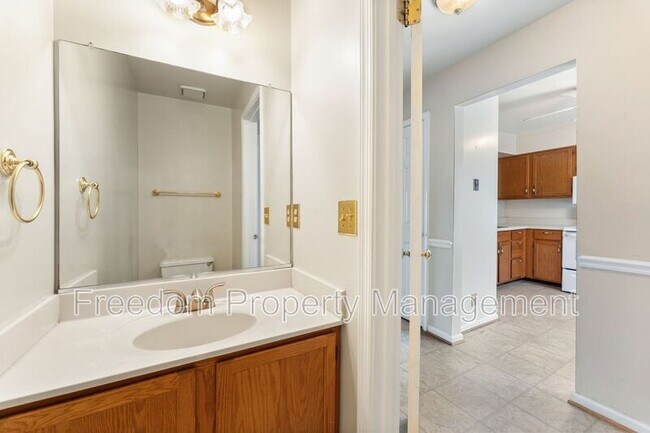Foto del edificio - 726 Pine Tree Ct