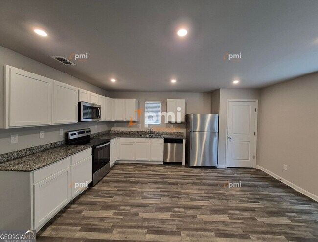 Foto del edificio - 255 Hawthorn Trail