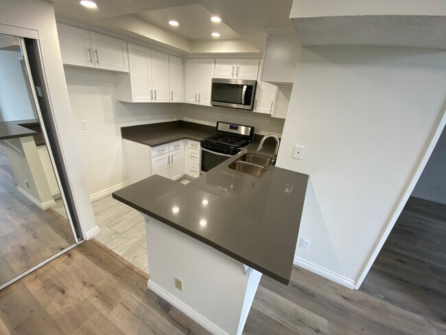Foto del edificio - 5259 Cartwright Ave