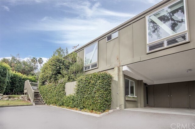 Building Photo - 1306 Bluebird Canyon Dr