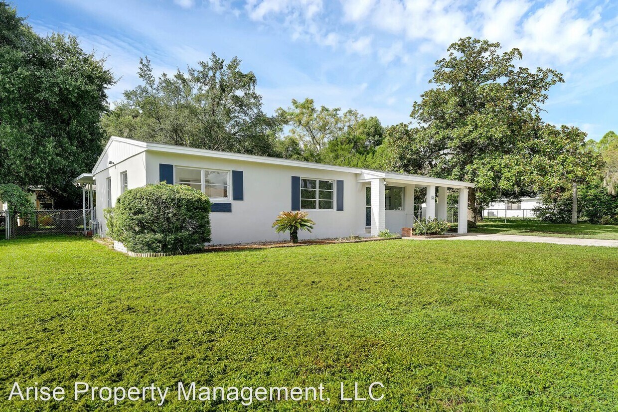 3 br, 1.5 bath House 1201 Gibson Street House Rental in Leesburg