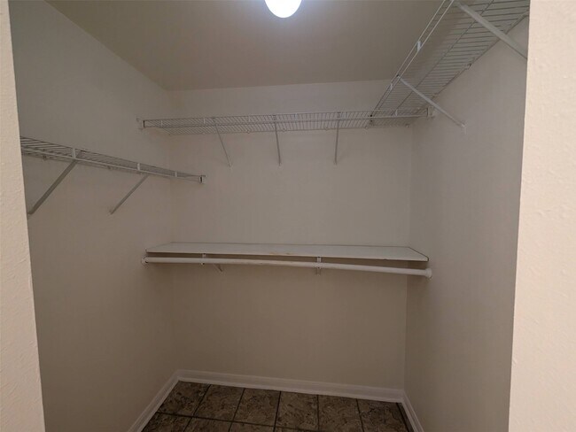 Foto del edificio - 11726 Rolling Stream Dr