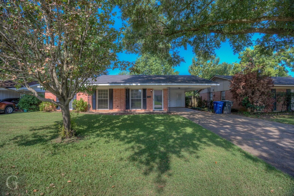 2039 Shadywood Ln, Shreveport, LA 71105 House Rental in Shreveport