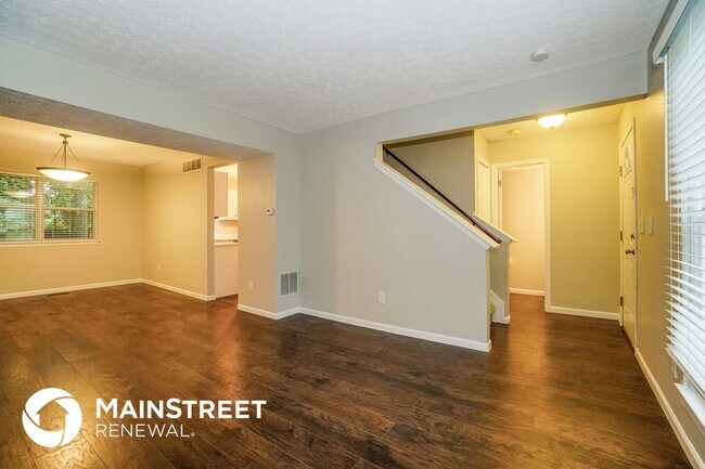Building Photo - 550 Morrison Dr
