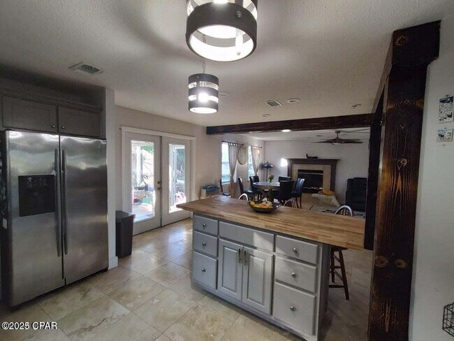 Foto del edificio - 2115 Pebble Beach Pl