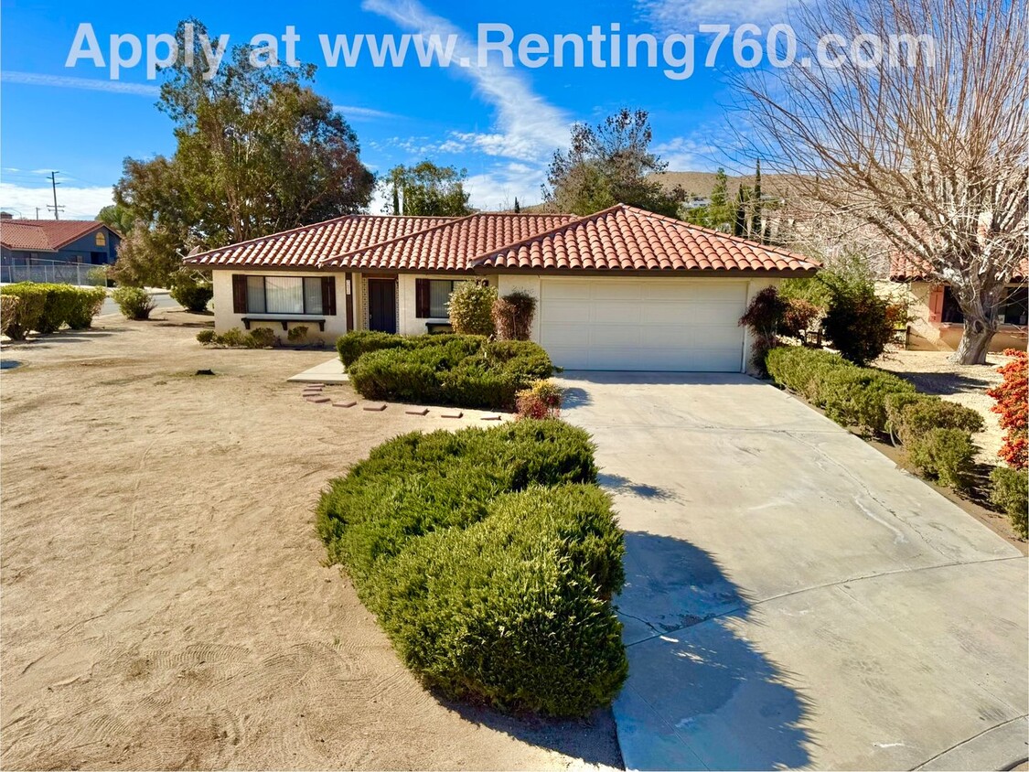 Primary Photo - Beautiful and Spacious 3 Bedroom 2 Bathroo...