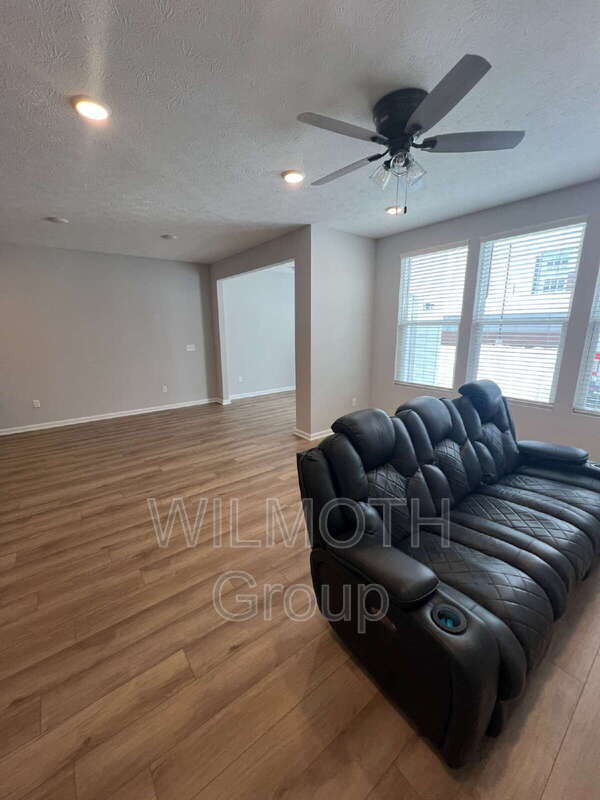 Building Photo - 7300 Shroyer Wy