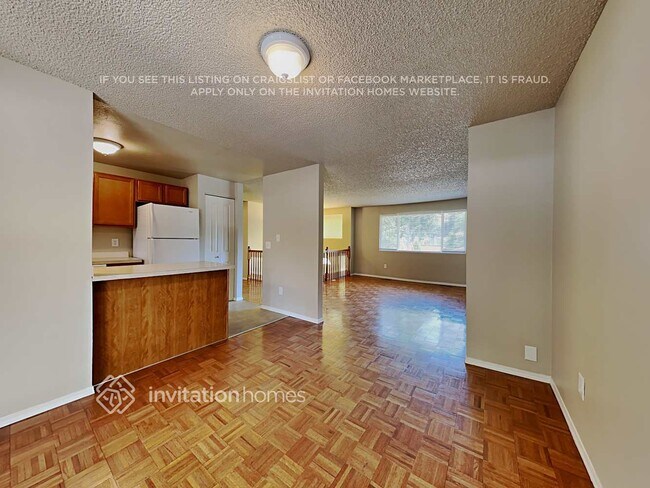 Building Photo - 35857 9th Ave SW