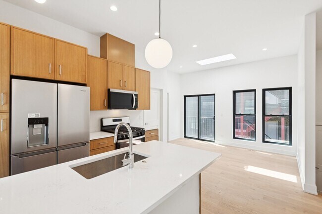 Foto del edificio - 3641 N Wilton Ave
