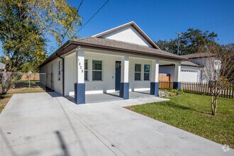 Building Photo - 1808 E Comanche Ave