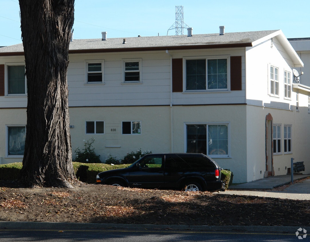 Building Photo - 830 El Camino Real