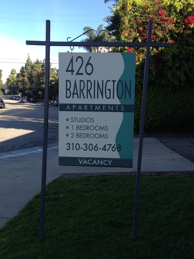 Photo - 426 S Barrington Ave (Los Angeles, CA) Apartments