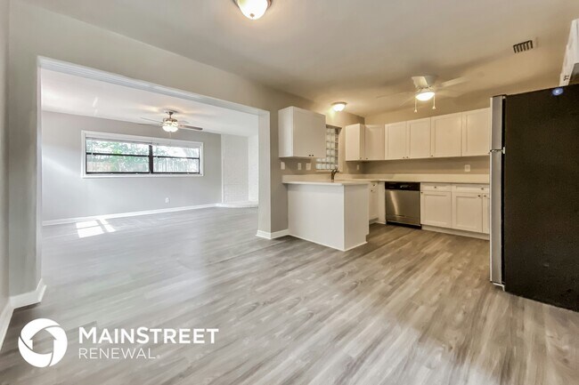 Foto del edificio - 1524 Sandy Ln
