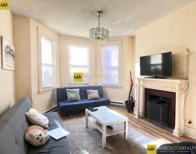 Building Photo - 44 Saint Germain St