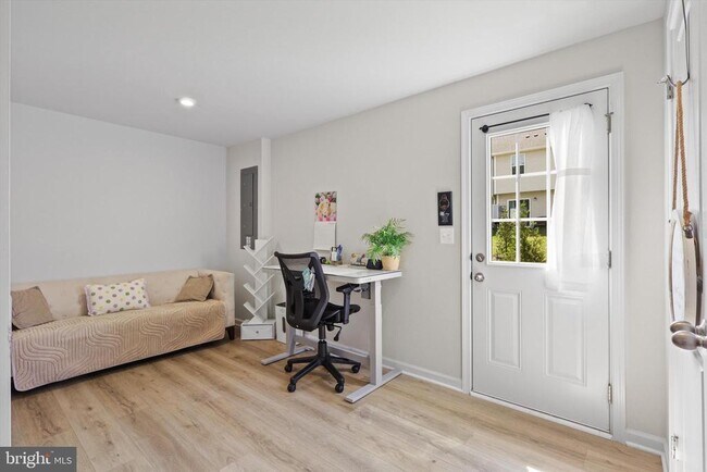 Foto del edificio - 2574 Laurel Pk Dr