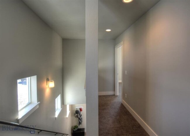 Foto del edificio - Gorgeous Townhouse - 3 Bedrooms and 2 1/2 ...