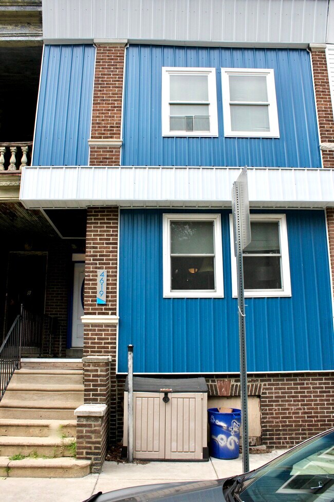 Front View - 4619 Locust St