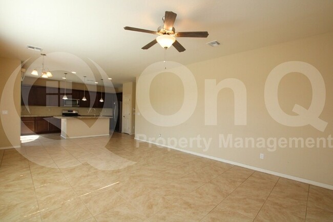 Foto del edificio - 696 N Sparrow Ct