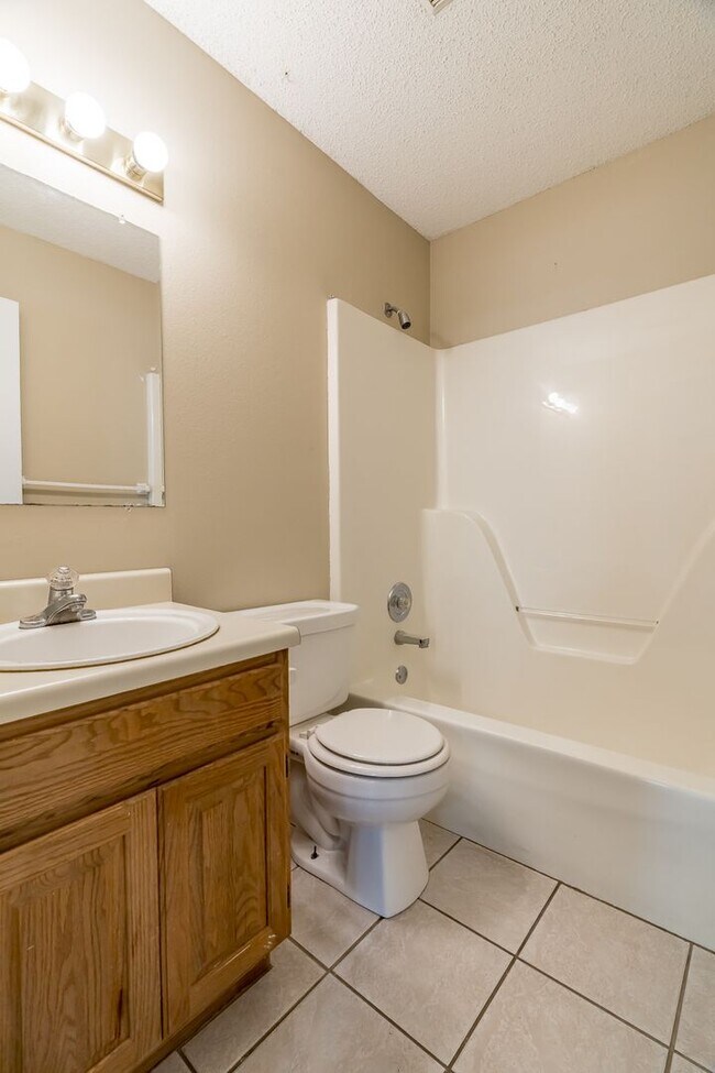 Foto del edificio - 594 Dockery Ln