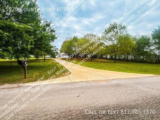Foto del edificio - 5928 County Rd 605B