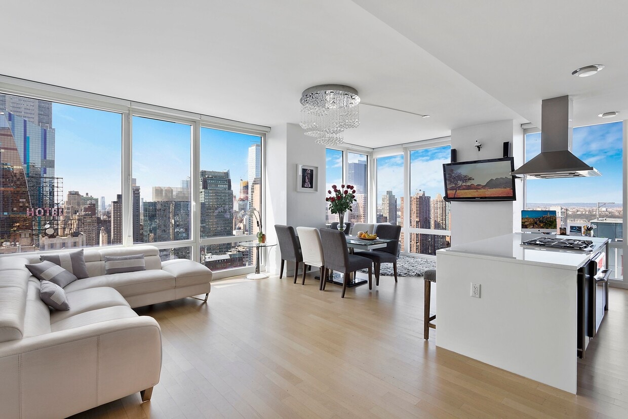 Primary Photo - 247 W 46th St
