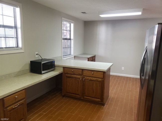 Building Photo - 2 br, 1 bath Apartment - 261 Deidra Dr SE