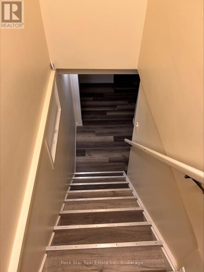 Photo du bâtiment - 1597 Dixie St