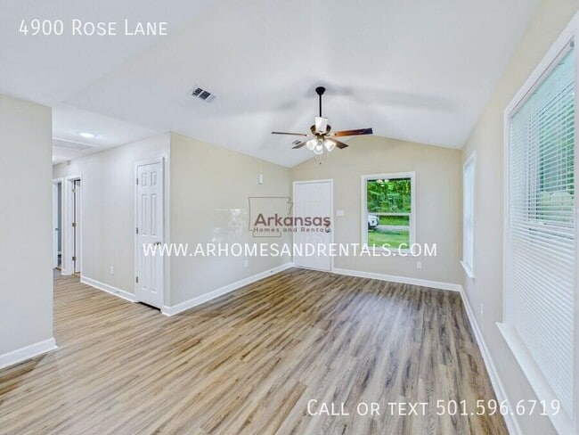 Building Photo - 4900 Rose Ln