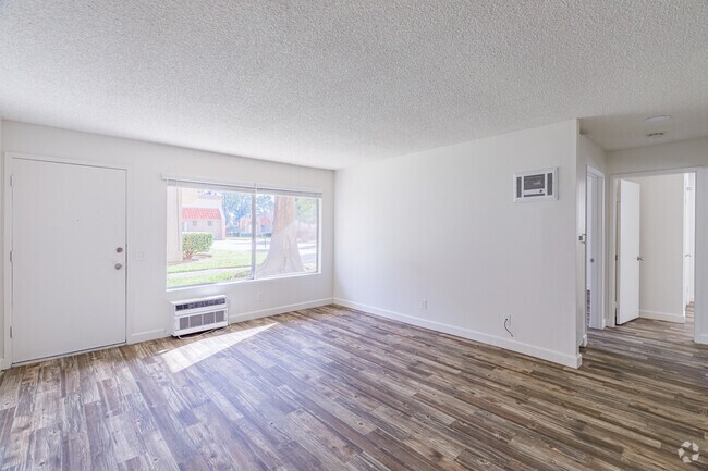 2HAB, 1BA - 858 ft² - Parkwood Gardens
