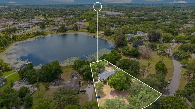 Foto del edificio - 3636 Lake Buynak Rd
