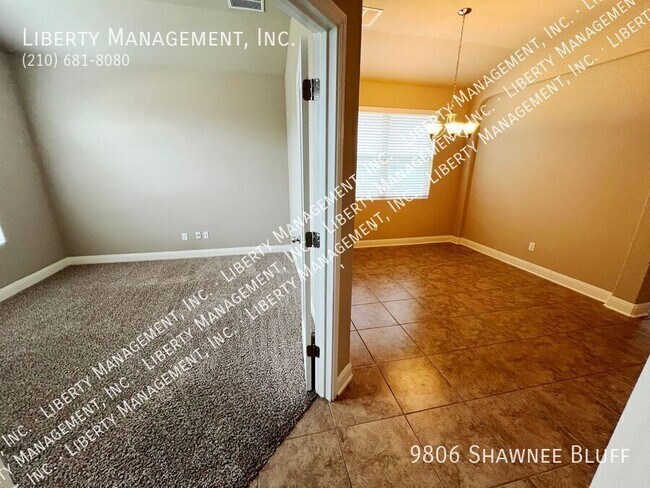 Building Photo - 9806 Shawnee Bluff