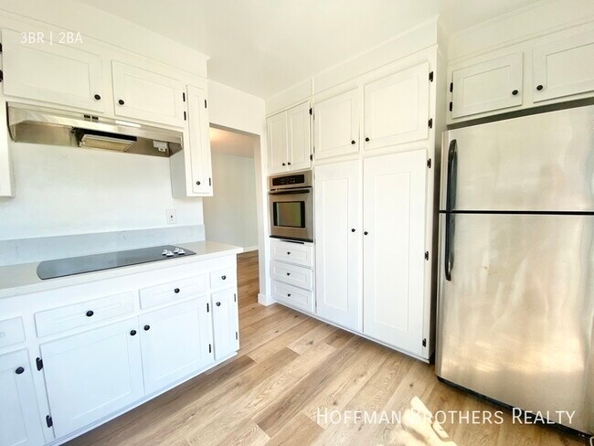 Foto del edificio - 919 N Alfred St