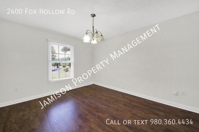 Building Photo - 2400 Fox Hollow Rd