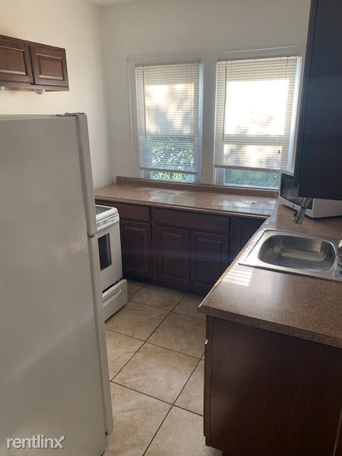 Building Photo - 2 br, 2 bath House - 35010 Elm St Uppr
