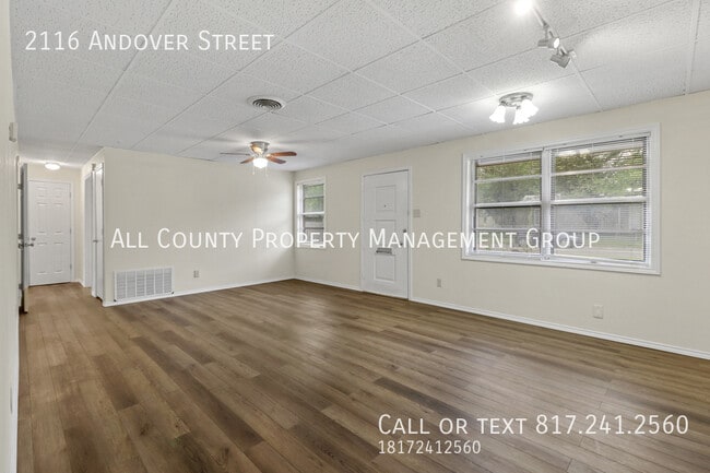 Foto del edificio - 2116 Andover St