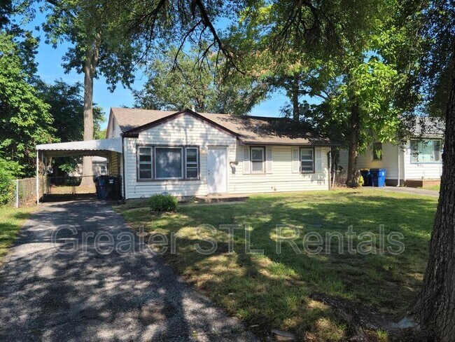 Foto del edificio - 4317 St Regina Ln