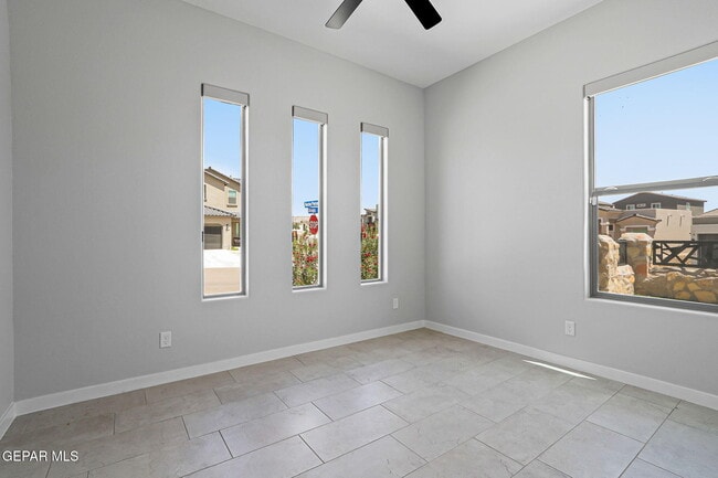 Building Photo - 329 Hector Porras Dr