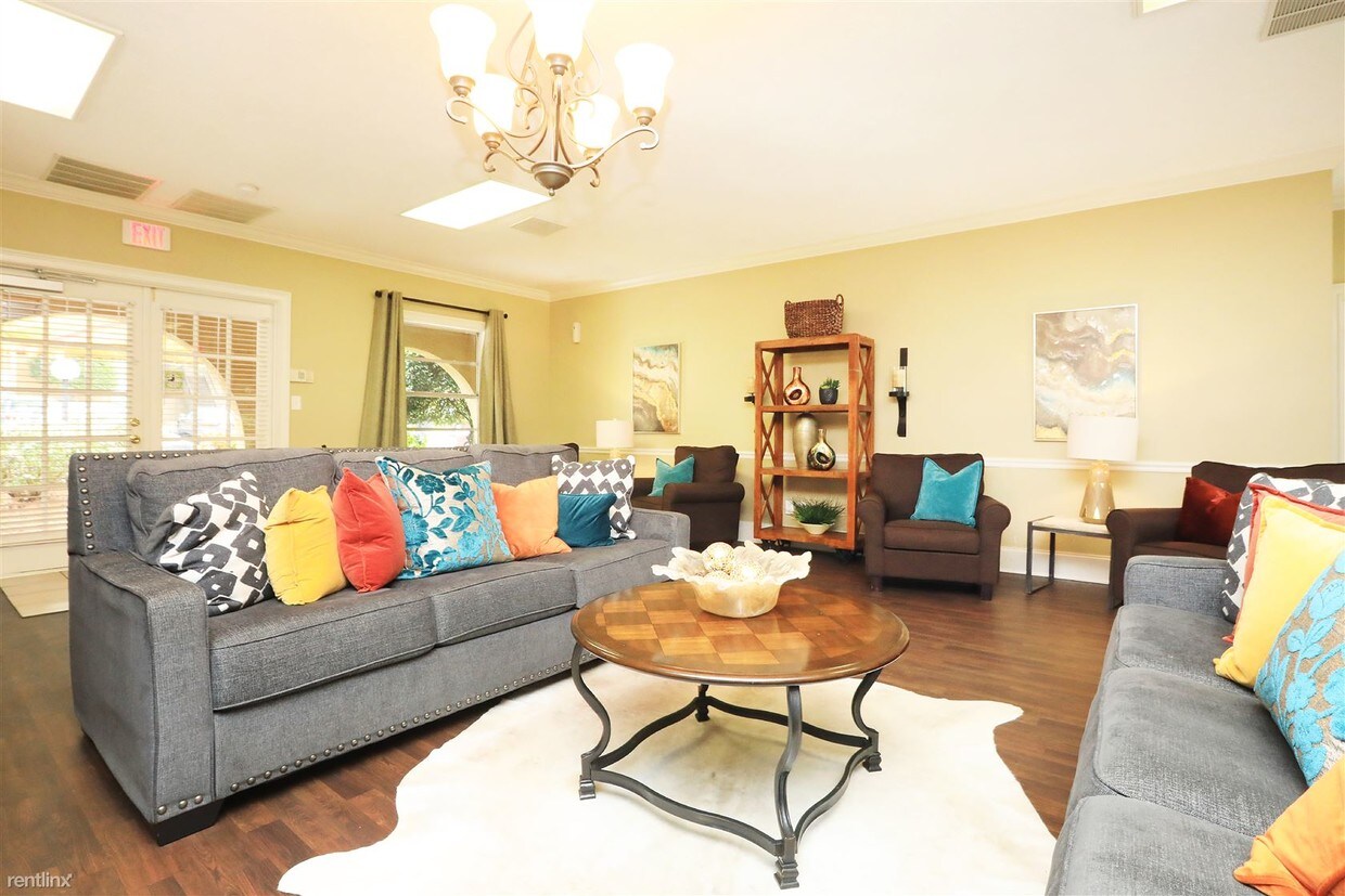Building Photo - 2602 Embarcadero Dr