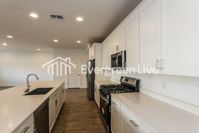 Foto del edificio - 10134 E Ulysses Ave