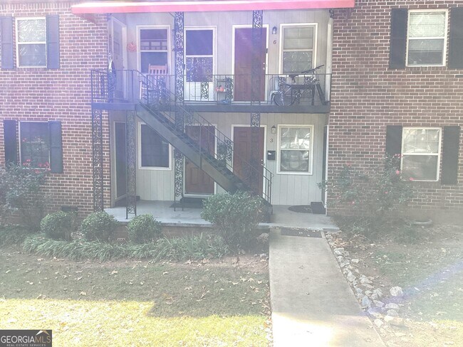 Foto del edificio - 2413 Lawrenceville Hwy
