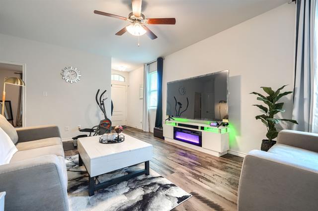 Foto del edificio - 2272 Miramar Dr