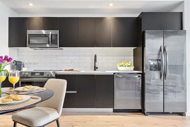 Foto del edificio - 398 NE 5th St