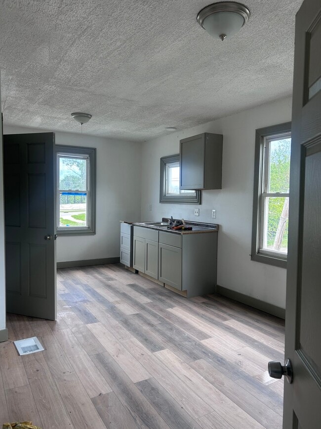 Building Photo - 6010 Bower Ave