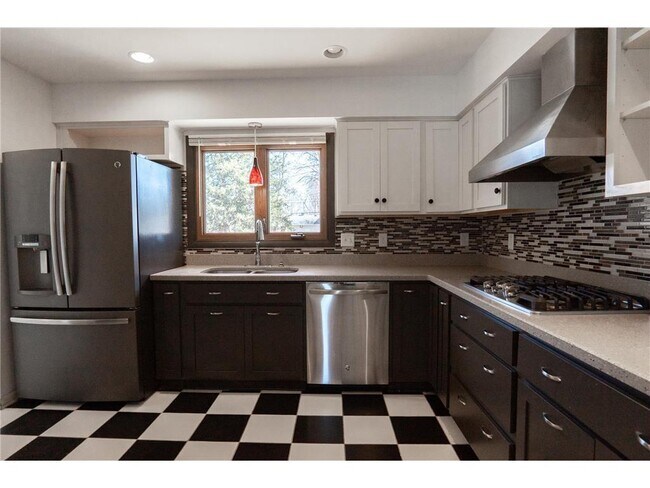 Foto del edificio - 7740 Arlington Ave N